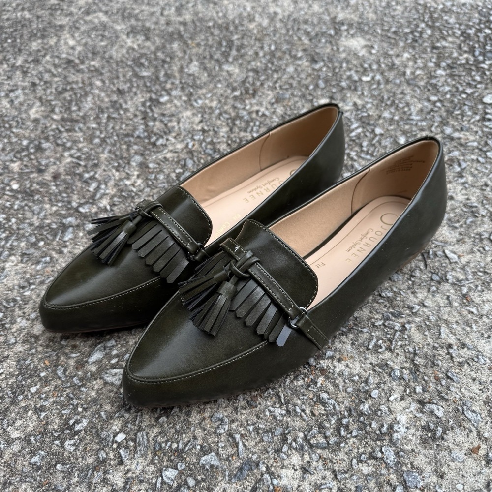 Journee Collection Hannah Loafer Women's 9 Pointed Toe Kiltie Loafer Flat Green